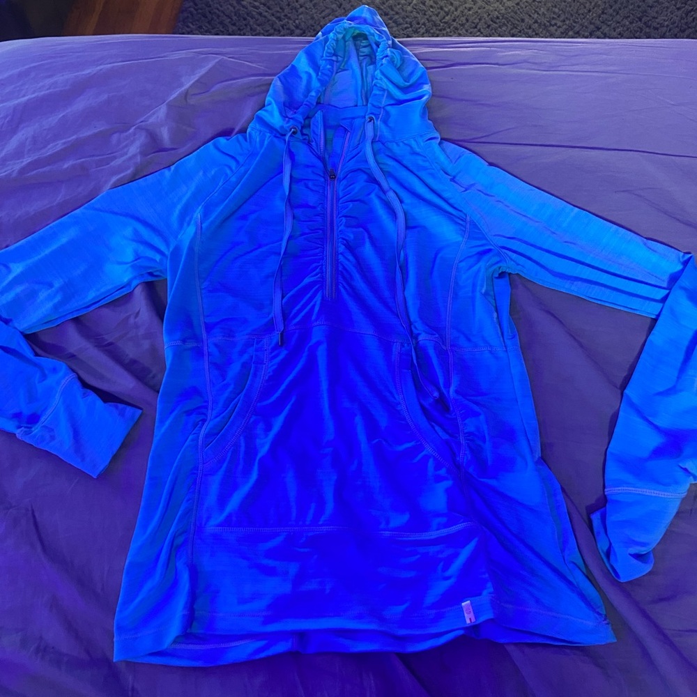 Blue hoodie !